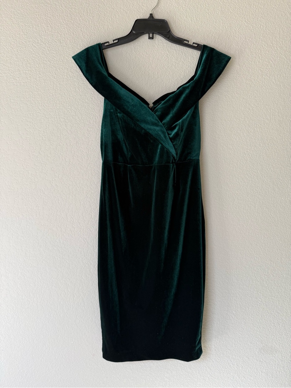Bardot Dark Emerald Velvet Off-Shoulder Sheath Dress